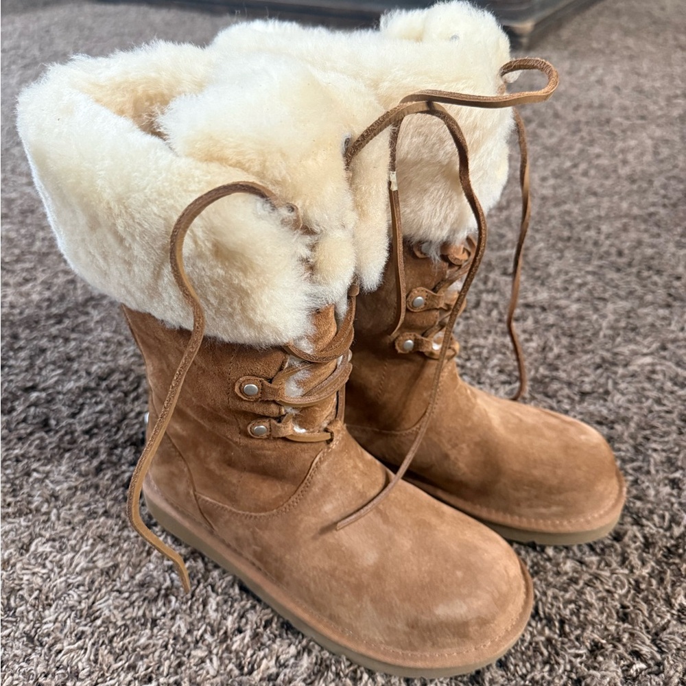 UGG Chestnut Boots with Cream Shearling